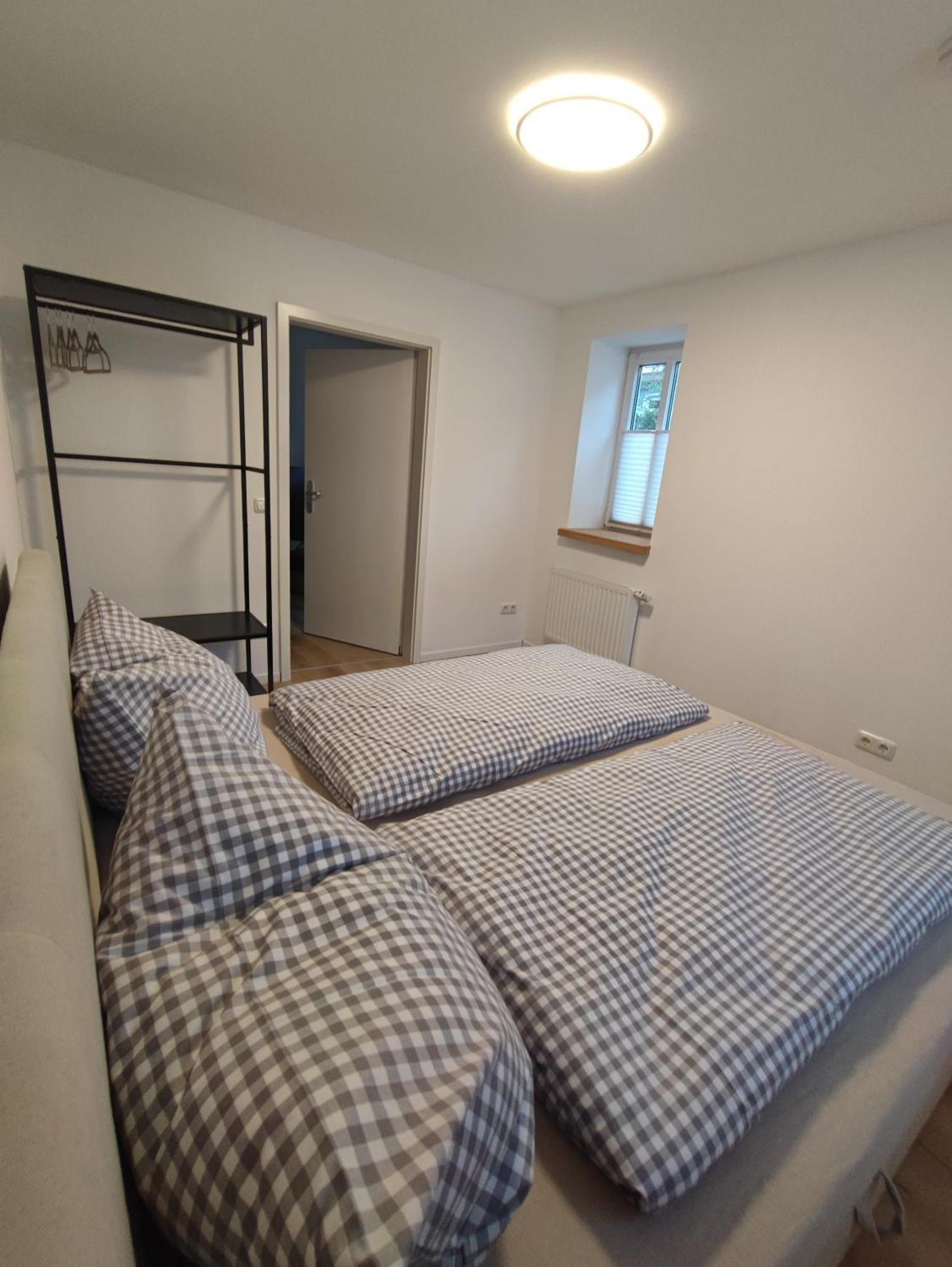 Fewo Planer Altstadtwohnung Mit Terrasse & Parkplatz Memmingen Exterior photo